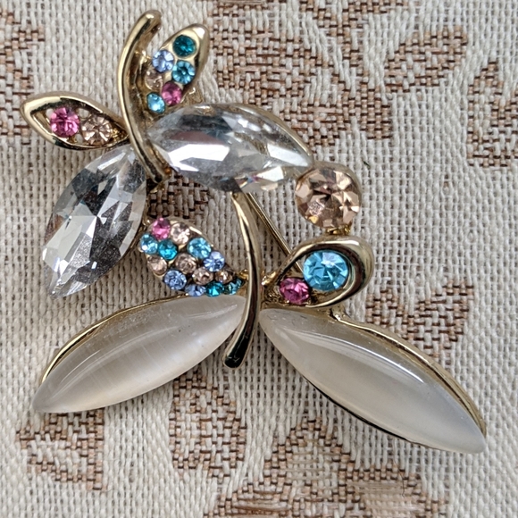 ⚡FREE W BUNDLE⚡ Brooch Bundle - Picture 4 of 7